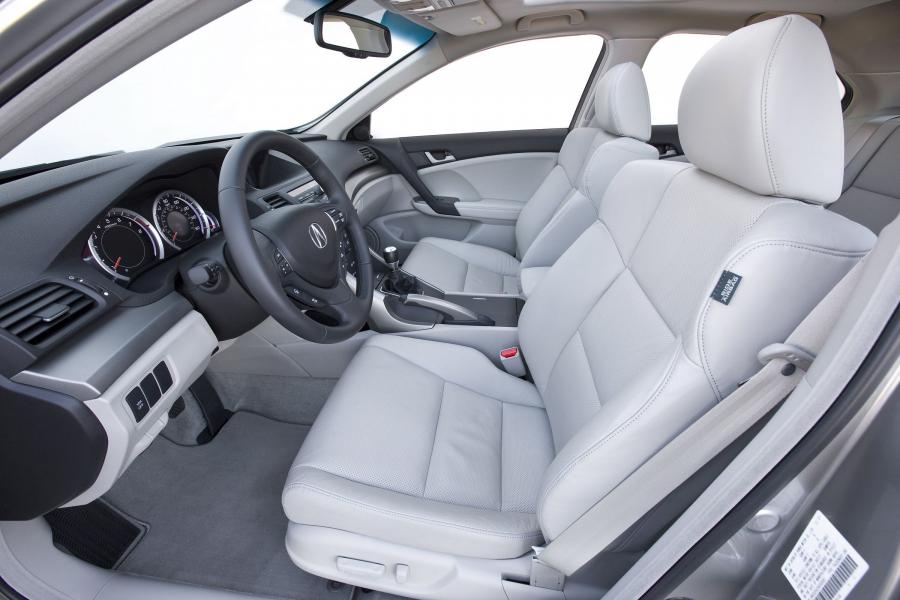 Интерьер Acura TSX 2008 года  (фото 156 из 210)